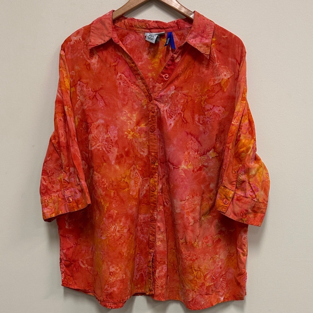 Artsy Boho Women's Button-Up Blouse with Butterfly Batik Print